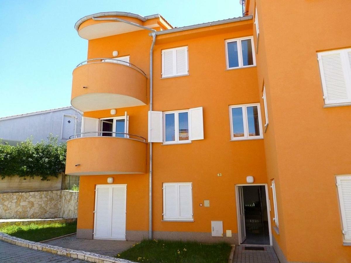 Apartments Kvesic Šilo Екстериор снимка