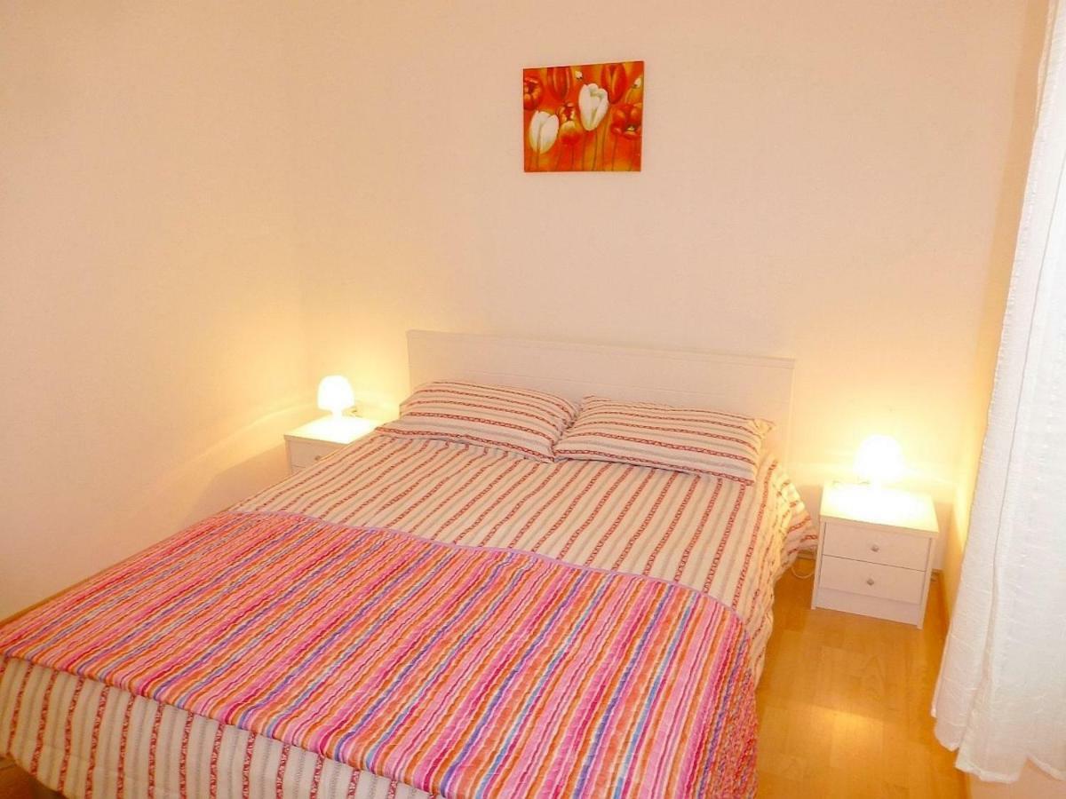 Apartments Kvesic Šilo Екстериор снимка