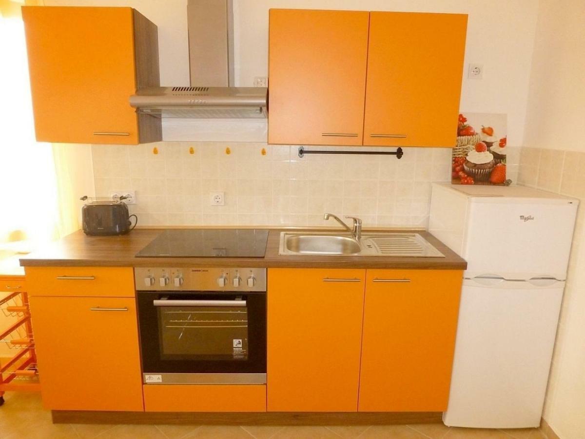 Apartments Kvesic Šilo Екстериор снимка
