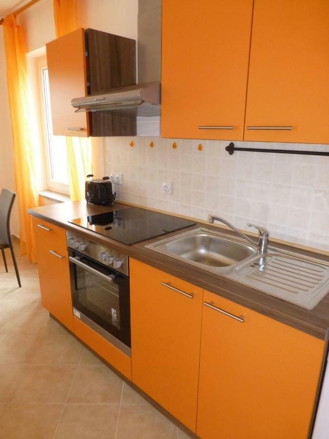 Apartments Kvesic Šilo Екстериор снимка